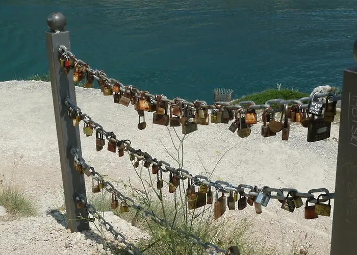 安娜马里加公寓 * 马卡尔斯卡