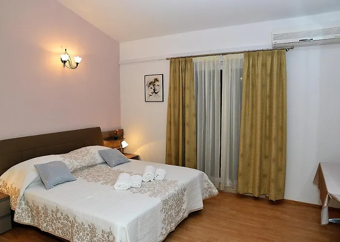 安娜马里加公寓 * 马卡尔斯卡