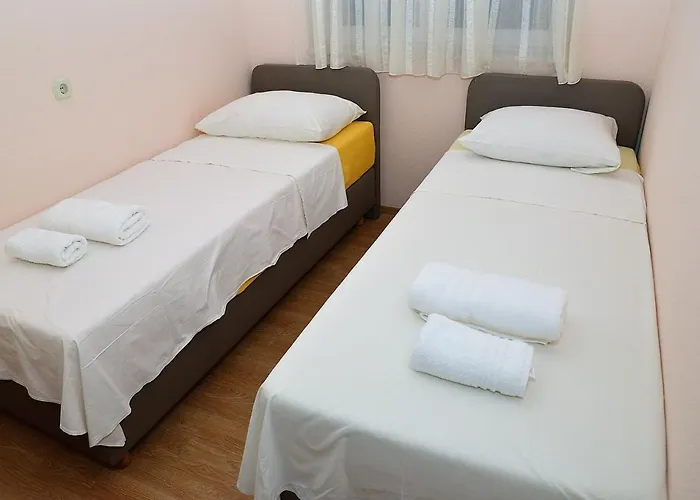 安娜马里加公寓