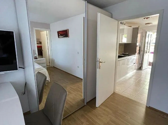 Anamarija * Makarska